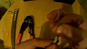 Как заменить коннектор интернета RJ 45. Кримпером!!! Своими руками.