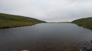 НАШЛИ ИЗБУ В ГЛУХОЙ ТУНДРЕ. Были в шоке, ЧТО ТАМ УВИДЕЛИ!!! ТАК РЫБАЧИТЬ НЕЛЬЗЯ?!