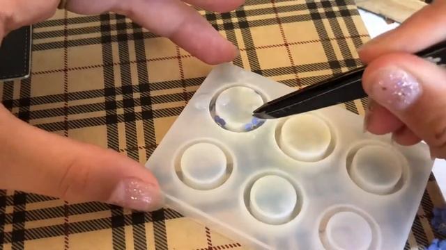 Колечко с незабудками из эпоксидной смолы?/ Anyuta Nikolskaya смотреть онлайн