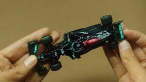 ¡Mercedes-AMG F1 W12 de Lewis Hamilton en escala 1/43! | Bburago