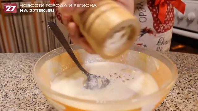 Простая кухня | Куриные шарики в сырном соусе смотреть онлайн