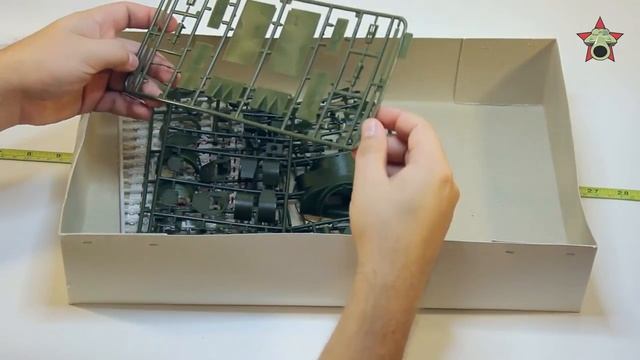 Ретро обзор - Т-35 советский тяжелый танк, ICM модель 1/35 (T-35 tank ICM model retro review 1/35) смотреть онлайн