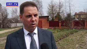 Заглянули в колодцы. Жители деревни Есино вынуждены запасаться водой.