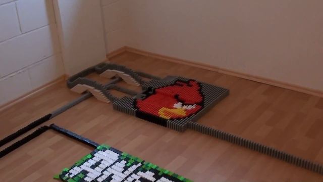 Angry Birds in 3,200 dominoes смотреть онлайн