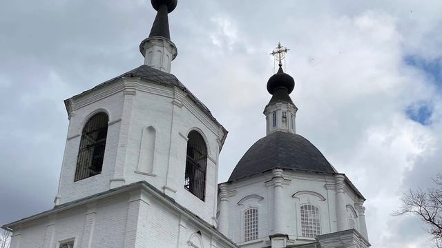 К. Фофанов «Под напев молитв пасхальных…» смотреть онлайн