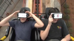  Американские подростки испытали VR-аттракцион