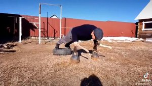 Отжимания на топорах!