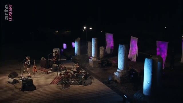 Pomme Une Minute смотреть онлайн