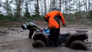 Грязь усадили Квадрики CF  MOTO 600 EPS CF MOTO 500 HO