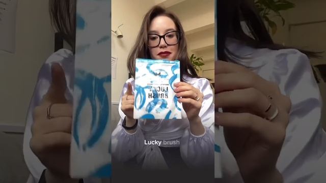 Как быстро очистить одежду? Помогут салфетки Lucky Brush. На WB: 40952952 смотреть онлайн