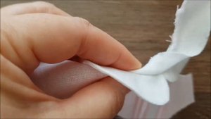 Как обработать горловину кукольного платья с воротником