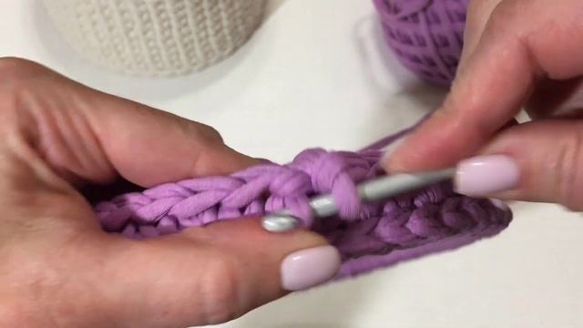 Ровные галочки | Корзина из трикотажной пряжи | Кашпо крючком смотреть онлайн