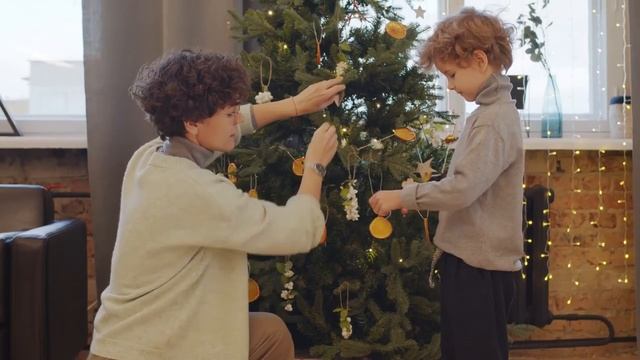 Можно ли христианам наряжать новогоднюю ёлку? смотреть онлайн