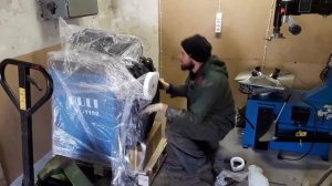 Распаковка и установка шиномонтажных станков PULI