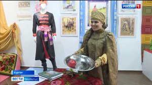 В Курганском художественном музее открылась выставка, которая называется "Сказки Шадринского края"