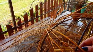 ПЛЕТЕНИЕ ИЗ ИВЫ..УКРАШЕНИЕ  для САДА БЕСПЛАТНО!!