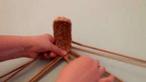 Лапти из газетных трубочек. Плетение из газет