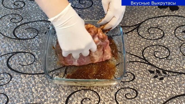 ЗАПЕЧЁННАЯ СВИНИНА В ДУХОВКЕ. ТАЮЩАЯ ВО РТУ. БОЖЕСТВЕННО ВЕУСНО.