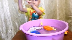 Детское видео. Рыбалка. Обзор игрушки. Развивающие игрушки