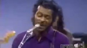Chuck Berry & John Lennon singing 'Johnny B. Good'
