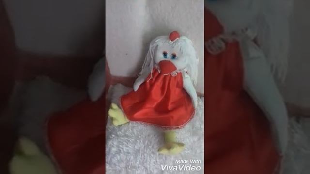 Курочка на пасха, а корзиночкой для яиц. смотреть онлайн