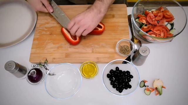 Греческий салат с сыром Фета смотреть онлайн