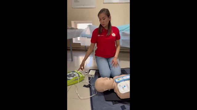 Обзор дефибриллятора АНД Zoll AED PLUS смотреть онлайн