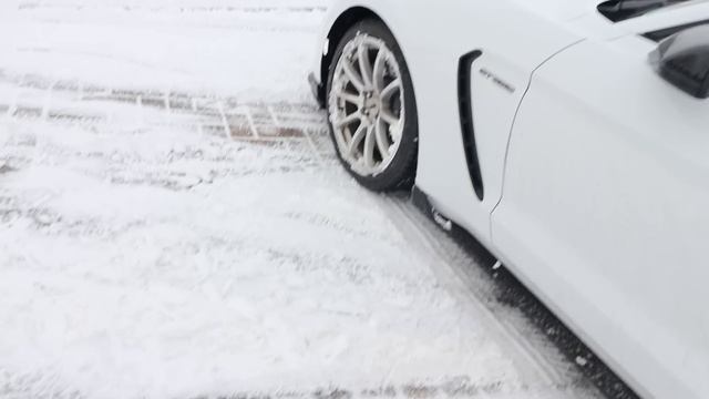 Drifting My Mustang GT350 in the Snow смотреть онлайн
