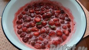 Клубничное варенье с желатином