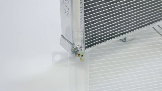 радиатор алюминиевый ВАЗ Нива 21213 60мм МТ AJS