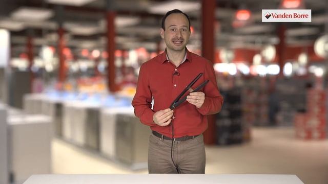 Philips HPS 930/00 - Lisseur - Notre vidéo produit Vandenborre.be смотреть онлайн