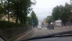 Езда по городу. На работу (утро).