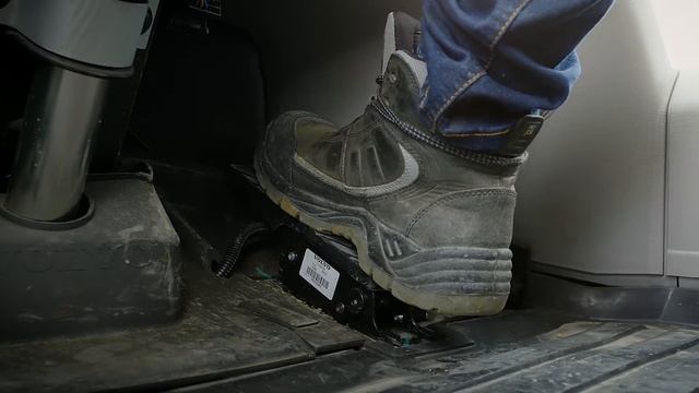 Volvo Wheel Loader L260H: Explore machine features in the walk around movie смотреть онлайн