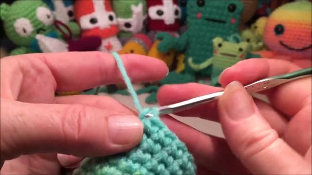 BEAN BAG POCKET FROG WITH NO SEW LEGGY ‘S CROCHET A LONG