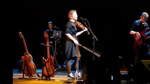 Редкий концерт, Сурганова и оркестр