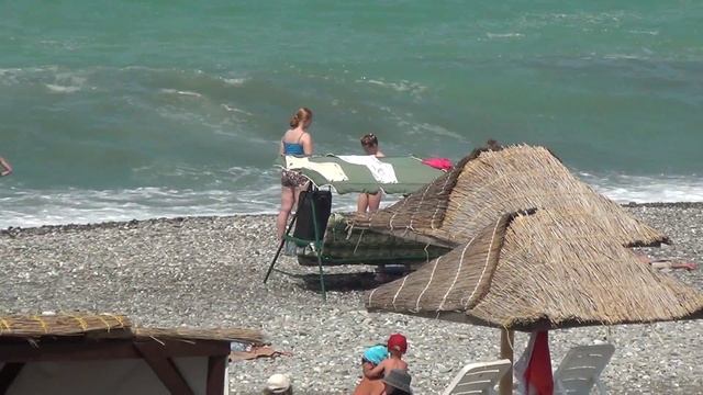 Пляж в Лоо. Видео из Райского уголка смотреть онлайн