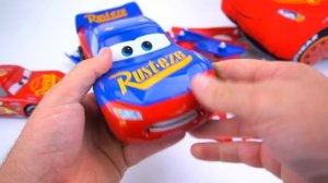 Disney Cars 3 Lightning Mcqueen Change and Race Fabulous Perform Fast Pit Stop