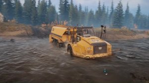 Сегодня тигру выпало испытания - преодоление болот и грязевых ям.