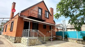 Уютный двухэтажный дом с современным ремонтом