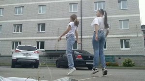 Танец? под песню симпа???