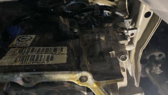 Honda HR-V 2018 год. Замена масла вариатора, плюс фильтр коробки и фильтр теплообменника. смотреть онлайн