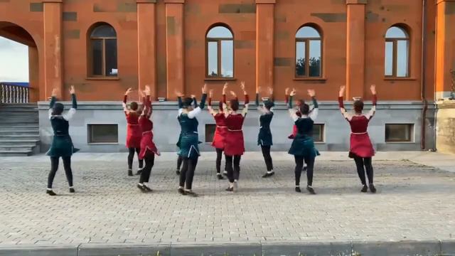 День Семьи, любви и верностиТанцевальный коллектив «Крунк» - «Ереван» смотреть онлайн