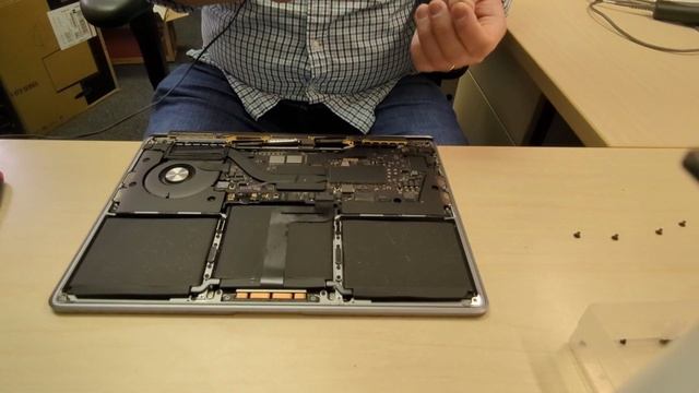 Apple MacBook Pro (13-inch, M1, 2020) Screen replacement смотреть онлайн