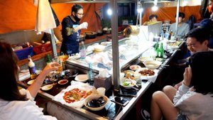 Алкоголь – секрет вкуса!? шеф-повар бара уличной еды. Корейская уличная еда.