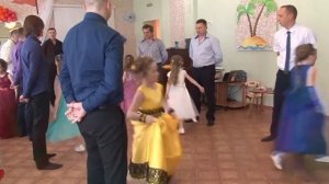 " Танец пап и дочек " - 2017.Детский сад № 164.г.Нижний Тагил