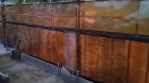 Забор из пивных кег