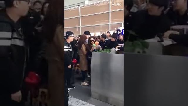 160101 T-ara at Nanjing Airport (Ver2)