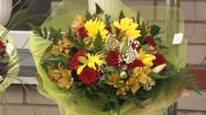 Какие цветы кому подарить?