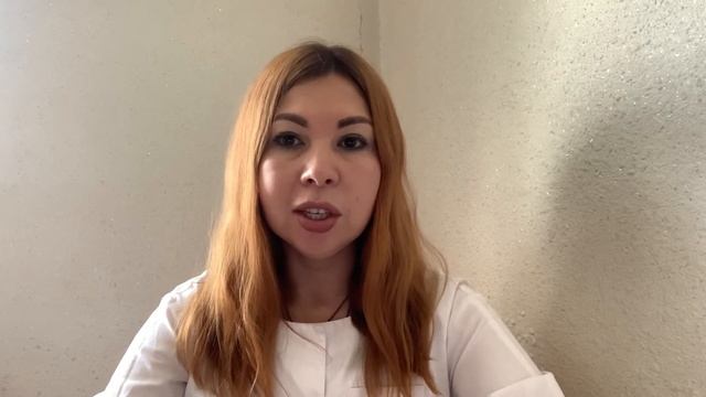 Выпадение волос у женщин. Как с этим бороться?  В чем причина аполеции?