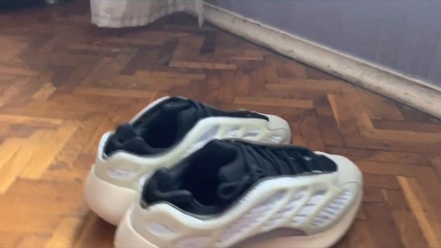КУПИЛ СЕБЕ КРОССОВКИ НА ЗИМУ ! Adidas Yeezy boost 700 v3 Azael смотреть онлайн